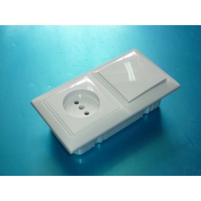 Блок эл. комб В-РЦ-685 вертик СУ б/з 1роз+1выкл Bylectrica /5/20